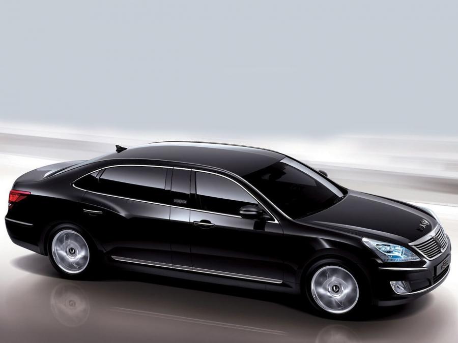  Hyundai Equus Limousine 2009 года  (фото 2 из 6)